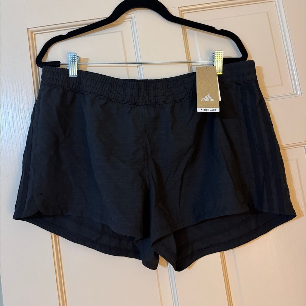 Women’s Adidas Athletic Shorts Pacer 3S WVN XL NWT
